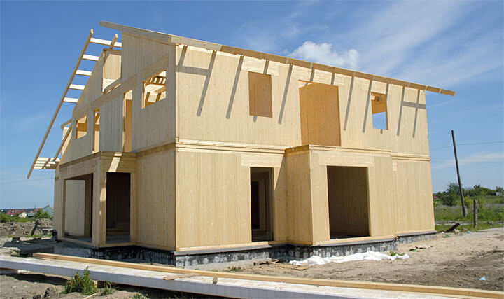Drewniany dom może stanąć na placu budowy, już w trzy dni