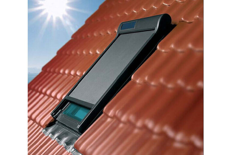 Nowa generacja markiz do okien dachowych AMZ Solar i AMZ Z-Wave