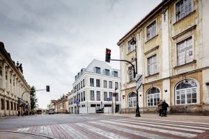 Budynek biurowo-usługowy Plac Zamkowy – Business with Heritage 