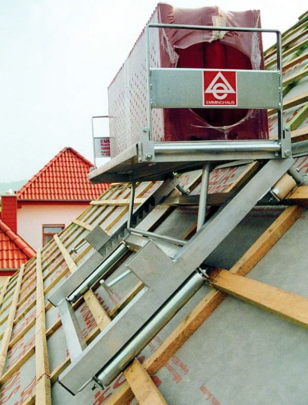 Rozdzielacz dachówek 1-rzędowy. Kąt ustawienia platformy rozdzielacza może być dostosowany do nachylenia dachu. Powierzchnia ładunkowa: 430 x 1200 mm, ładowność: 200 kg. Wymiary: 1330 x 910 x 210 mm (W / L / H). Waga netto: 23 kg.